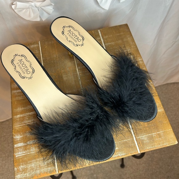 Aootao Fashion Kitten Heel Slingback Sandal/Shoe with Fur Top - Picture 1 of 4